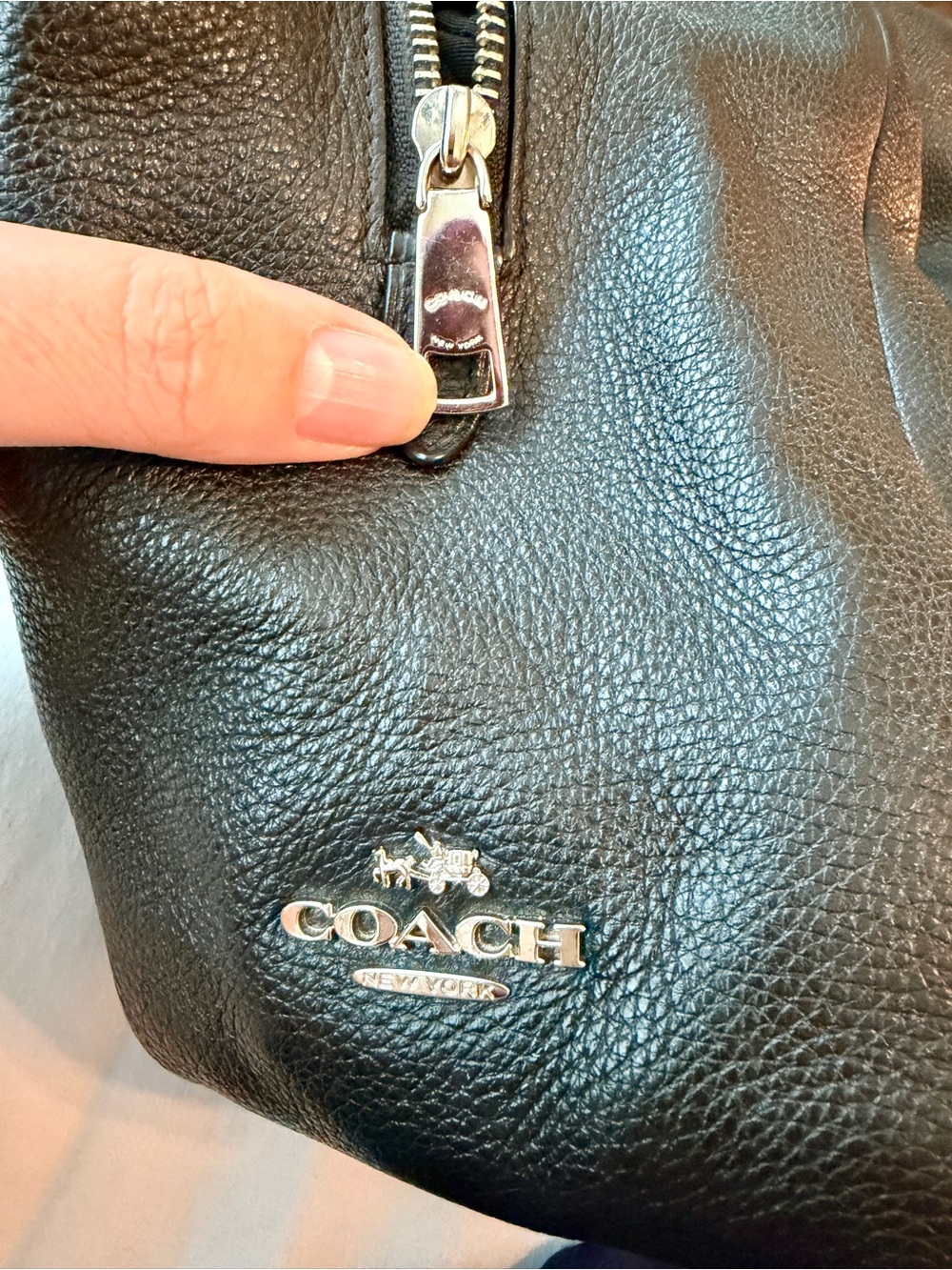 Coach Madison Phoebe Shoulder Hobo Bag Black Pebbled Leather EUC - Picture 11 of 12